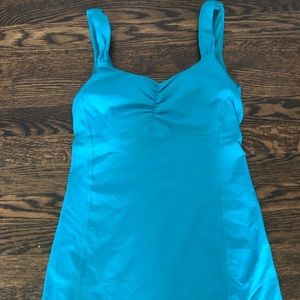 Lululemon tank size 6